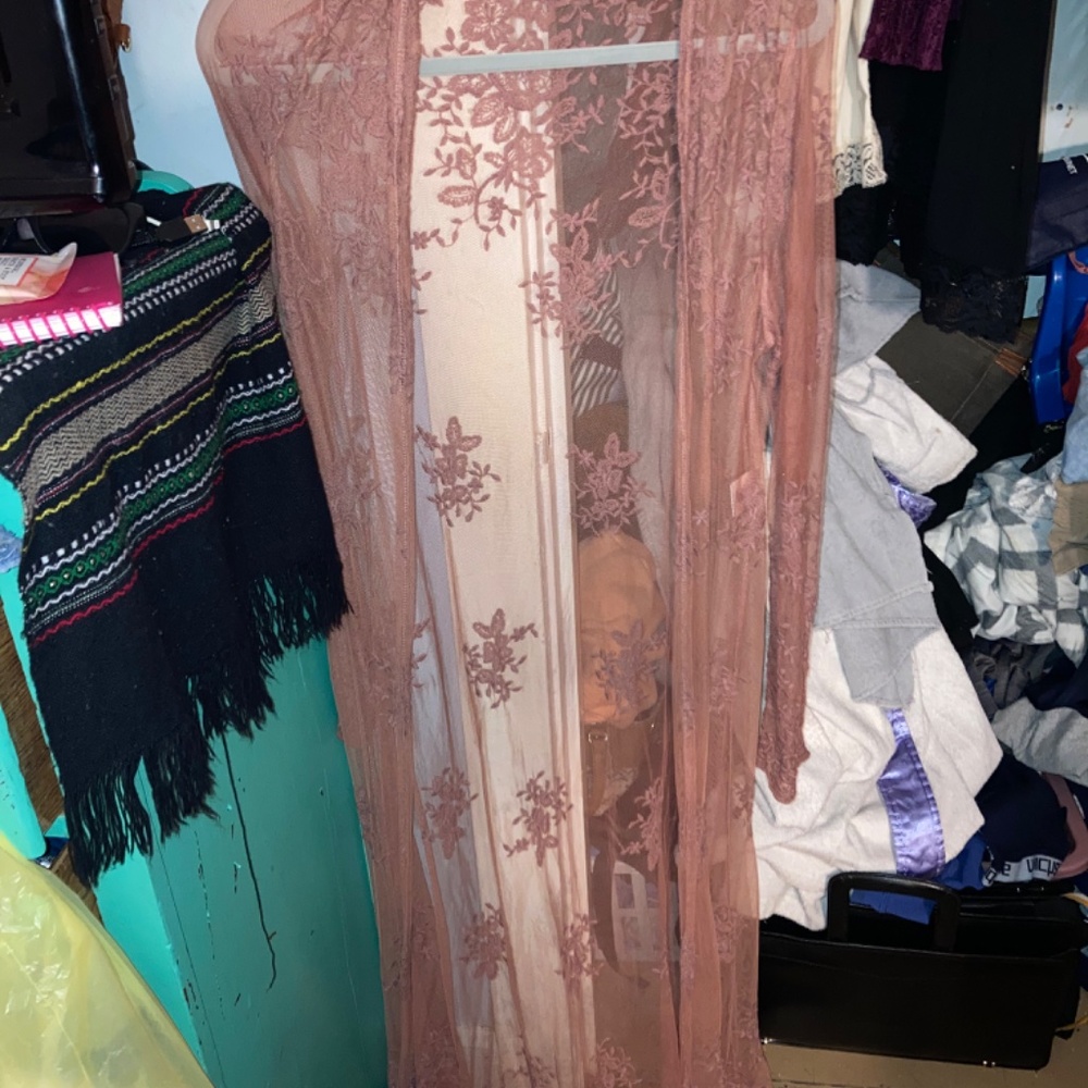 Lace robe - Picture 2 of 2